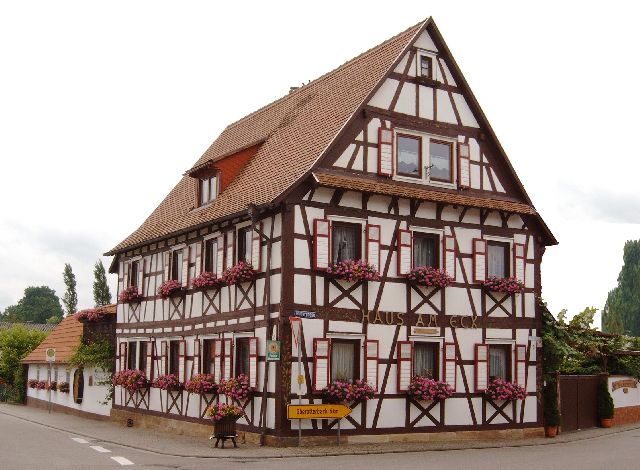Foto 3 von Weingut Straßer