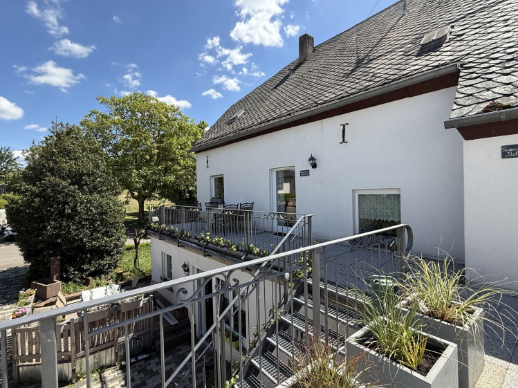 Фото 4 з Weingut Edmund Löwen