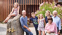 Фото 7 з Weingut F. J. Regnery