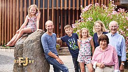 Фото 2 з Weingut F. J. Regnery